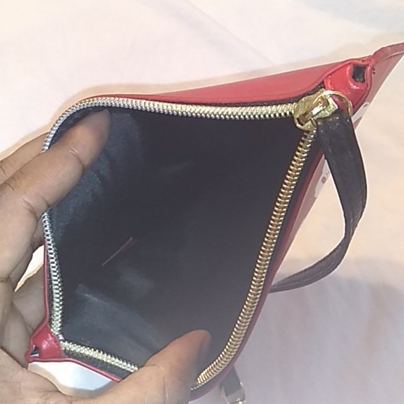 Victoria Secret XOXO Wristlet - Picture 4 of 6